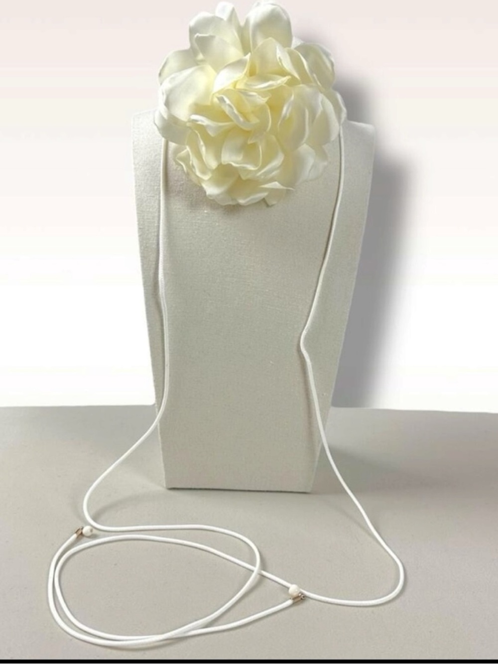 Free People All Is Well Flower Choker in White NWT Dainty Ethereal Coquette - Picture 2 of 6